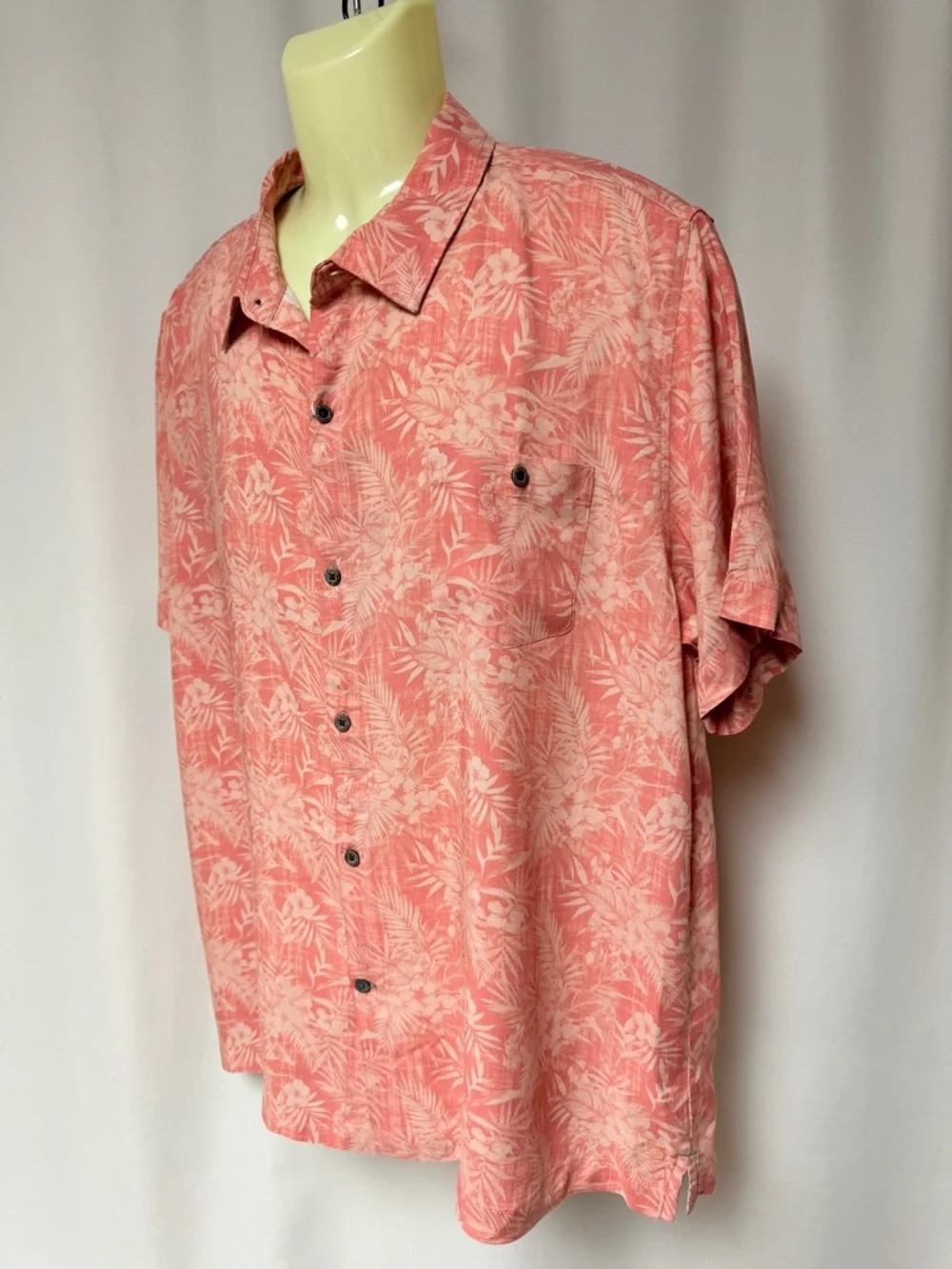 Havana Jim Hawaiian Shirt XL Coral 100% Rayon Tropical Camp Button Front NWT